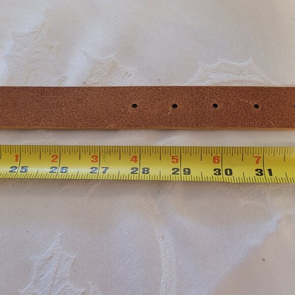 Calvin Kein Italian Saddle Leather Belt with Silver Buckle Medium - Picture 4 of 4